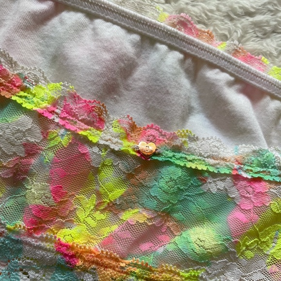 VICTORIA SECRET BRALETTE !! 💗💛💚 - Picture 3 of 4